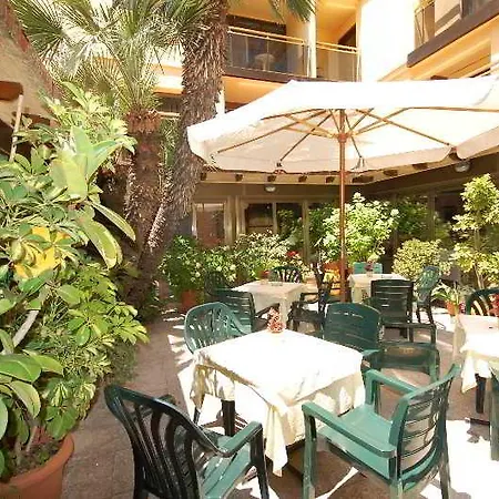 Mercedes Hotel 3*