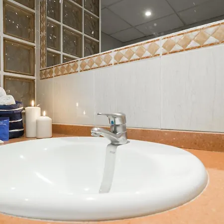 Mercedes Hotel 3*