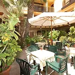 Mercedes Hotel 3*