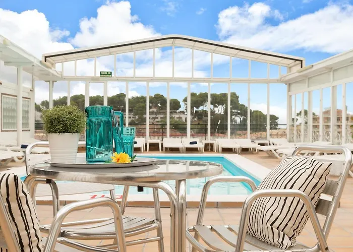 Hotell Mercedes 3*